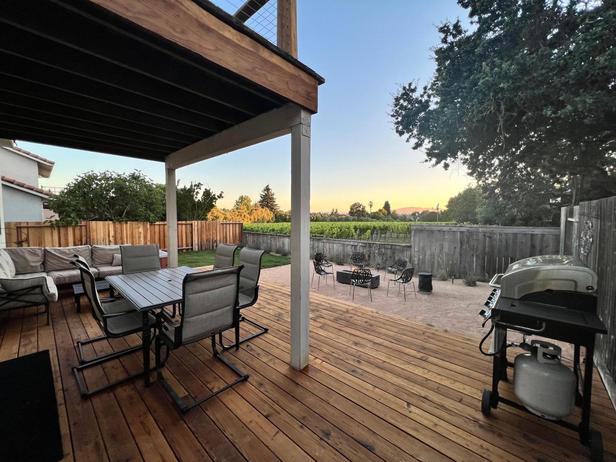 Outdoor Fire-Pit, Jacuzzi & Bbq W/ Vineyard Views! Villa Windsor Exterior photo